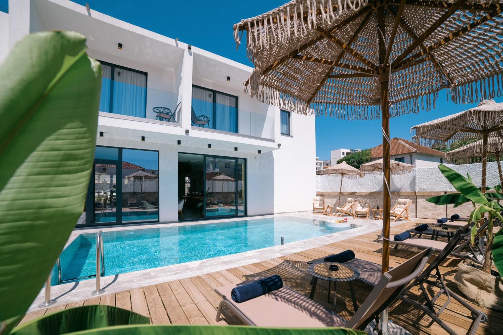 Hotel Teuta Ulcinj Exterior photo